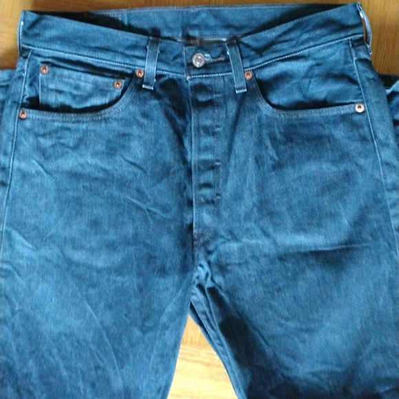 Levi's 501 Straight Fit Wrinkle Design Women's Jeans - Picture 4 of 9